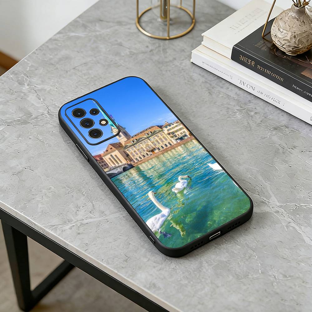 Casing Ponsel Terinspirasi Zur - Zurich Phone Cases ulasan dan harga